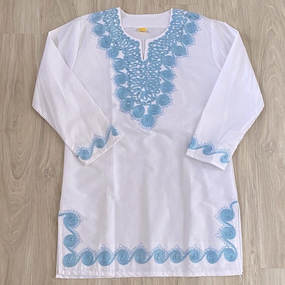 NWOT Gorgeous Blouse - Picture 1 of 4